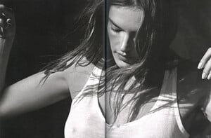 518126902_AlessandraAmbrosio-AlessandrabyStewartShining202108.thumb.jpg.83397460ad90473766f26b0d60885fc9.jpg