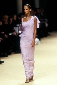 581312094_Chanel1999HauteCouture88.thumb.jpg.181c3df1c684651d51aa1f2b04b9e222.jpg