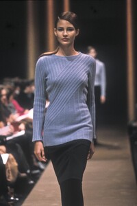 634916294_HerveLeger1998WomenRTW18.thumb.jpg.95b5648a82aca476ae8da354015cdaf0.jpg