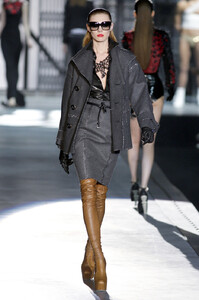 660773629_Dsquared2Fall2010gZlmIeT4TL6x.thumb.jpg.2b0a8365356b1aad34900c5be175630a.jpg