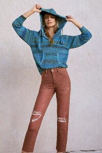 66537606_049_b14.jpg