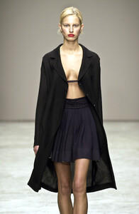 666145751_Prada2001SS5.thumb.jpg.a8236e882de6aecac01d6627616fd7ab.jpg