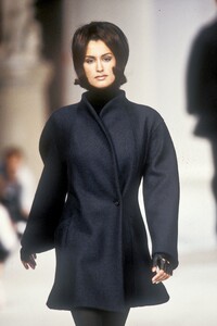 728025034_HerveLeger1994WomenRTW68.thumb.jpg.3e097994be401cf42373499bcae6484b.jpg