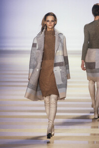 745029039_MissoniFall19995.thumb.jpg.68ff6d524f40997c135332fea6d15643.jpg