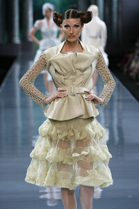 7478612_ChristianDior2008HauteCouture58.thumb.jpg.a8916f99944767d61e9ce03a3fc52139.jpg