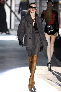 780535516_Dsquared2Fall2010kVjd_QZelW4x.thumb.jpg.7ef79ec8cd2903d20af3341ea26cff1e.jpg