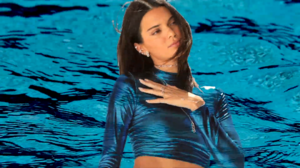 Kendall Jenner Messika-00.00.24.600.png