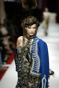 95107982_JeanPaulGaultier2002HauteCouture180.thumb.jpg.864941cab42874d77b44d448ac7fdbdf.jpg