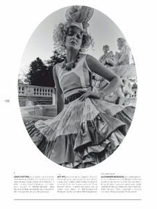 L'Officiel Italia - 2020 12 05-108.jpg