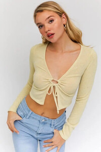 Can-t-Feel-Crop-Top---Yellow-Le-Lis-1642795756_2048x2048.thumb.jpg.634a94b1cc80f11c9c91ca5b4eb22017.jpg