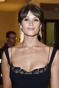 Celebrities_NON-Porn_Gemma_Arterton_4577123-9.jpg