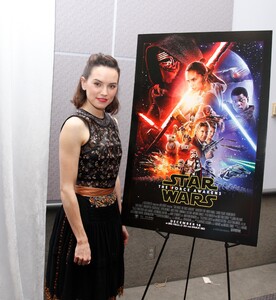 Daisy_Ridley_photo.filmcelebritiesactresses.blogspot-0188.jpg