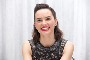 Daisy_Ridley_photo.filmcelebritiesactresses.blogspot-0197.jpg