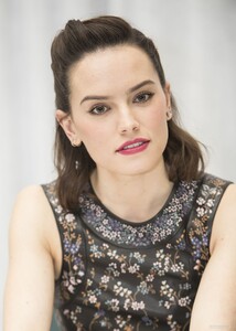 Daisy_Ridley_photo.filmcelebritiesactresses.blogspot-0602.jpg