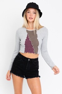 Don-t-Look-Back-Long-Sleeve-Crop-Top---Grey-Le-Lis-1636488859_2048x2048.thumb.jpg.574c1dc1aeb5fae749b9c03364af6f53.jpg