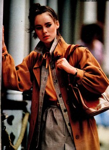 EleganceParis1979-032.thumb.jpg.5169763e968879617000950ca61cc425.jpg