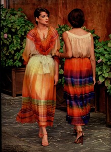 EleganceParis1979-101.thumb.jpg.4239ca2682c685fe7dc397a321c795da.jpg