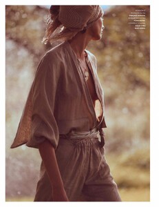 Elle_France_-_24_02_2022-page-010.jpg