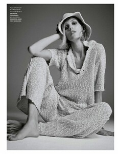 Elle_France_-_24_02_2022-page-019.jpg