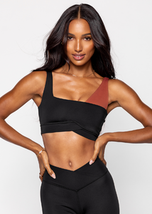JO1204-BLA-JO3135-BLA_2198-Edit-Edit_39338fb3-1aa7-400f-8fa6-8e079654e1fa_1285x1799.png