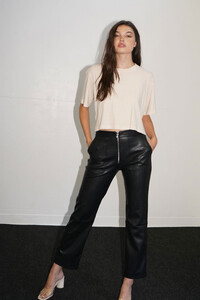 LNA-Shell-Yara-Tee_1024x.jpg