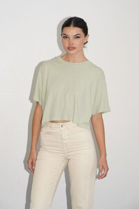 LNA-Smoke-Green-Yara-Tee_1024x.jpg