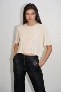 LNA-Yara-Tee-Shirt-in-shell_1024x.jpg