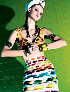 Lindsey-Wixson-Vogue-Ukraine-Jeff-Bark-04.jpg