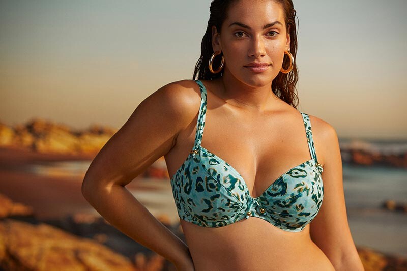 Does anyone know the model in this Prima Donna Swimwear catalog?