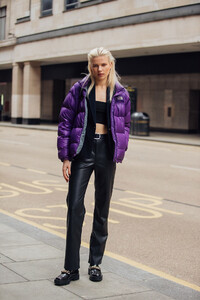 Paula-Rudevica-LFW-FW22-StreetStyle1-MJJ_0809.thumb.jpg.55fb260543c4fe501ecd77ed2dbb409b.jpg