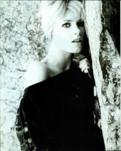 Segni_von_Unwerth_Vogue_Italia_February_1990_01_05.thumb.png.525bdde43596d9157401156123594c83.png