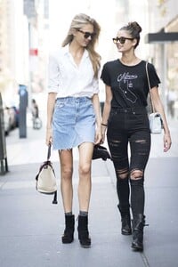 Taylor-Hill-and-Romee-Strijd-out-in-Manhattan-7.jpg