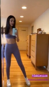 Victoria-Justice-Sexy-Ass-in-Leggings-3.jpg