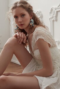 Vogue-Turkey-Summer-2017-Sandra-Martens-by-Cihan-Alpgiray-8.thumb.jpg.953697896c600e130a3038e4ca2126b4.jpg