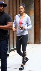 adriana-lima-at-a-gym-session-photoshoot-in-new-york-09-062016_7.jpg