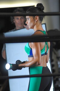 adriana-lima-at-a-gym-session-photoshoot-in-new-york-09-062016_9.jpg