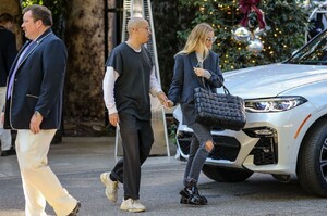 ashlee-simpson-and-evan-ross-bel-air-hotel-12-12-2021-1.jpg