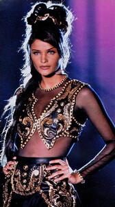 bb_HelenaChristensen_1992_07_VERSACE_HC_FW92_HOLA_010.thumb.jpg.3fcefebc14cbfc6e2b8701a429ebd34e.jpg