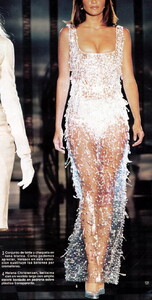 bb_HelenaChristensen_1995_07_VERSACE_HC_FW95_170.thumb.jpg.0a24c2bdef8e0aee35ff5ac357793d0b.jpg