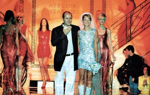 bb_ID_1995_07_VERSACE_HC_FW95_150.thumb.jpg.cf3c78886ac3a6055cce27b753f04e1a.jpg