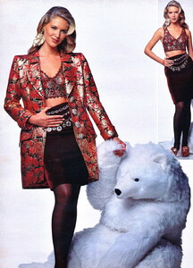 bb_JuditMasco_1992_07_BIO_YSL_HC_FW92_HOLA_051.thumb.jpg.1202f8427b1fa0339f2a1b8c393b8c77.jpg