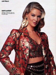 bb_JuditMasco_1992_07_BIO_YSL_HC_FW92_HOLA_052a.thumb.jpg.25adbea13f3e0f29a3dca10e06c008ab.jpg