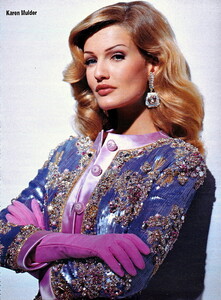 bb_KarenMulder_1992_07_BIO_VALENTINO_HC_FW92_HOLA_012.thumb.jpg.d6d858dc0147df321694402054a9bf50.jpg