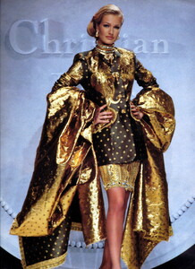 bb_KarenMulder_1992_07_DIOR_HC_FW92_HOLA_615.thumb.jpg.4133722e56aa9e1a874e356ed59c83da.jpg