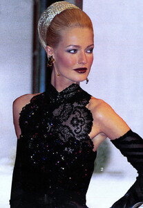 bb_KarenMulder_1995_07_LACROIX_HC_FW95_110.thumb.jpg.59d430ec2acccc147fc18e1ff35fa3f5.jpg