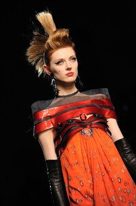 big_gaultier_show_20223.thumb.jpg.1e596ebb3355ffc887d8a40fa2832a7b.jpg