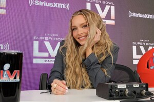 camille_kostek_-_in_la_20220211__2_.jpg