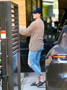 chrissy-teigen-in-casual-outfit-west-hollywood-02-16-2022-0.jpg
