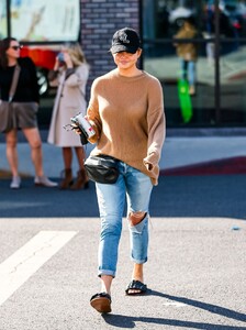 chrissy-teigen-in-casual-outfit-west-hollywood-02-16-2022-4.jpg