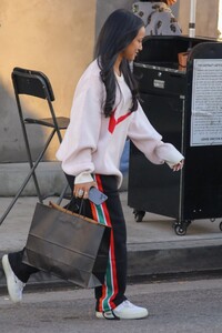 karrueche-tran-out-in-beverly-hills-12-31-2021-1.thumb.jpg.f141170b743ff8318ca8cf92be1161d2.jpg